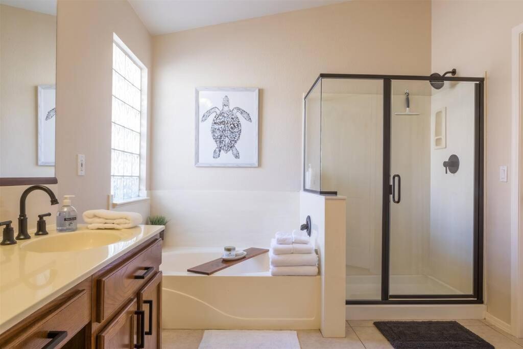 Private Paradise With Pool Heater, Spa, Billiards Avondale Bagian luar foto
